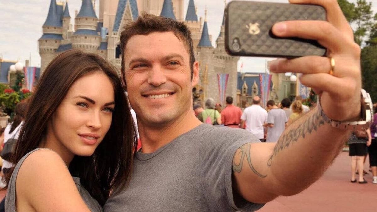 Меган Фокс та Браян Остін розійшлися після 10 років шлюбу, – ЗМІ Меган Фокс та Браян Остін розійшлися після 10 років шлюбу, – ЗМІ