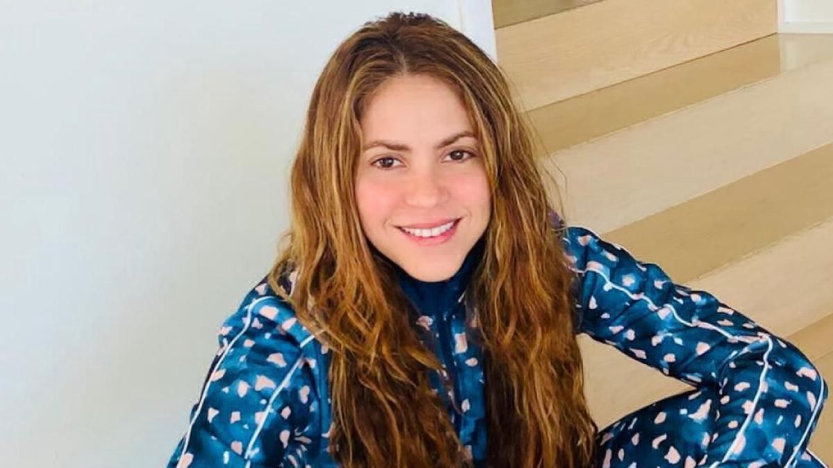 Пока вы на карантине: Шакира закончила курс философии, находясь в самоизоляции Пока вы на карантине: Шакира закончила курс философии, находясь в самоизоляции