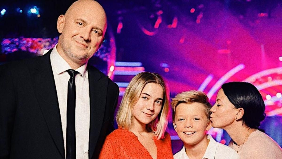 Падчерица Потапа поздравила его с днем рождения и опубликовала архивные совместные фото Падчерица Потапа поздравила его с днем рождения и опубликовала архивные совместные фото