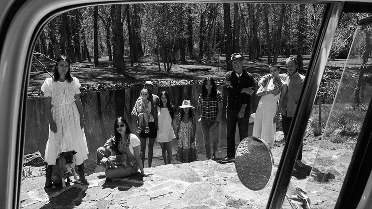 Брюс Вілліс відсвяткував День матері з колишньою Демі Мур та другою дружиною: фото Брюс Вілліс відсвяткував День матері з колишньою Демі Мур та другою дружиною: фото