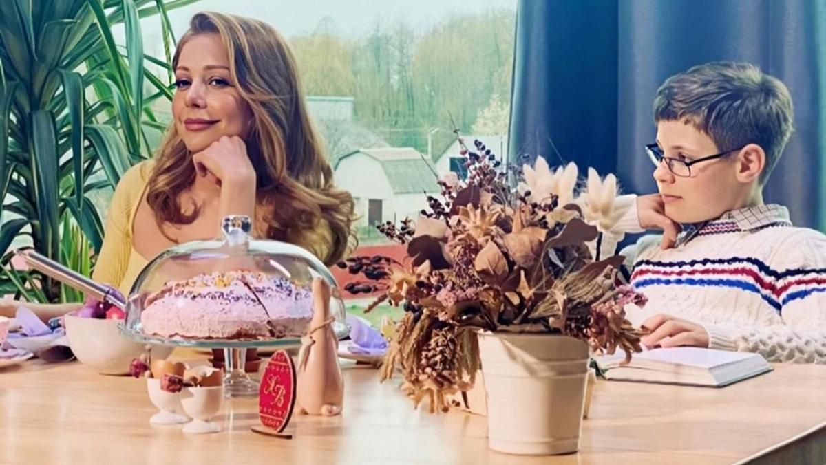 Тіна Кароль підкорила мережу світлинами з сином: Щастя бути мамою Тіна Кароль підкорила мережу світлинами з сином: Щастя бути мамою