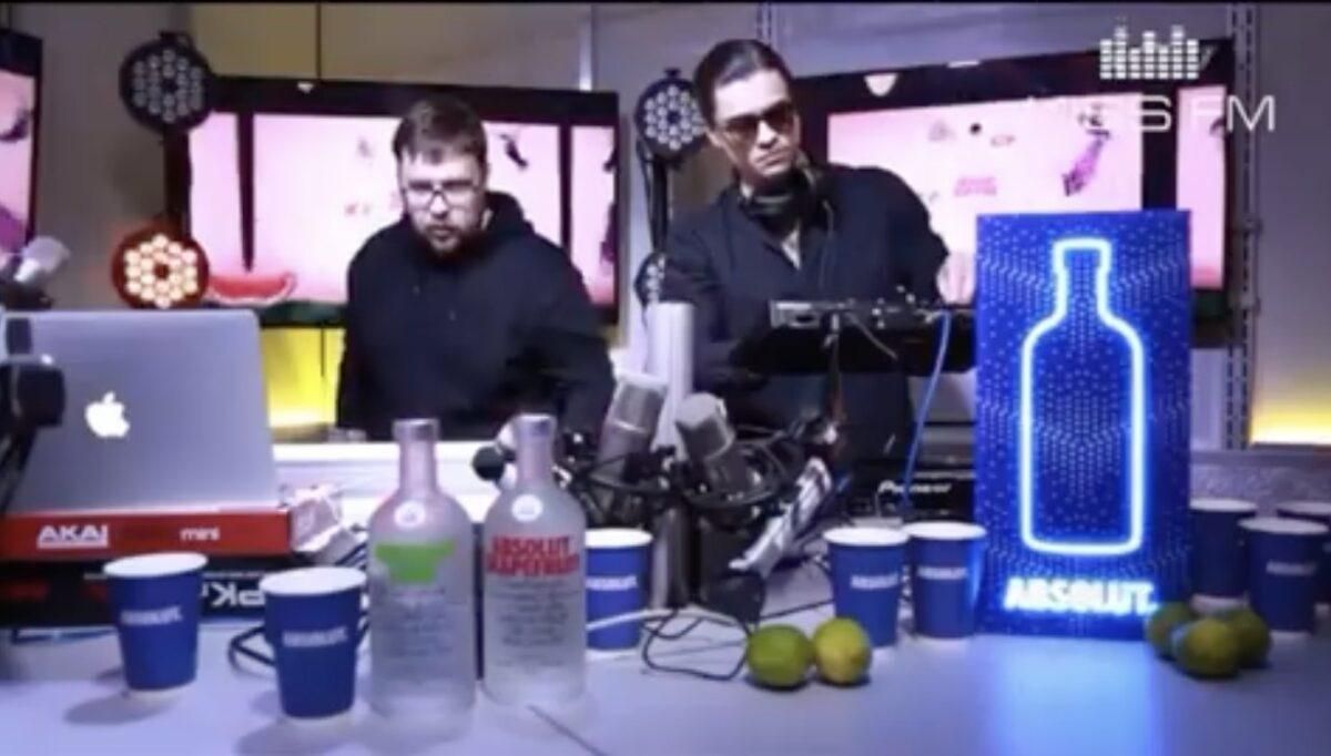 Kiss FM перетворили пісню "Пливе кача" на танцювальний трек: українці не стримують гніву Kiss FM перетворили пісню "Пливе кача" на танцювальний трек: українці не стримують гніву