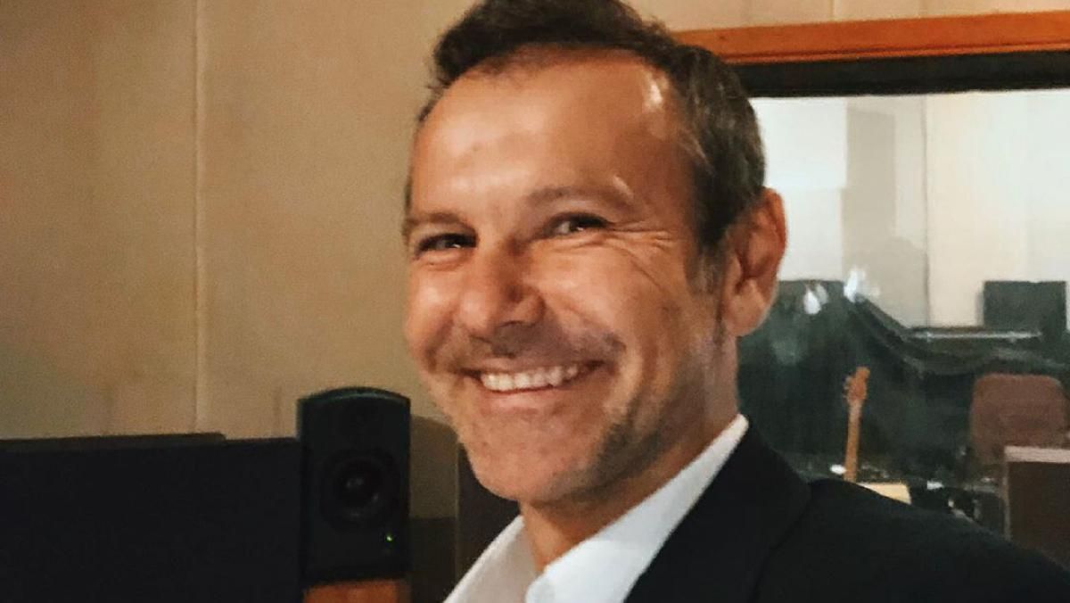 Час йде, настрій залишається: Святослав Вакарчук порівняв сучасне і дитяче фото у день іменин Час йде, настрій залишається: Святослав Вакарчук порівняв сучасне і дитяче фото у день іменин