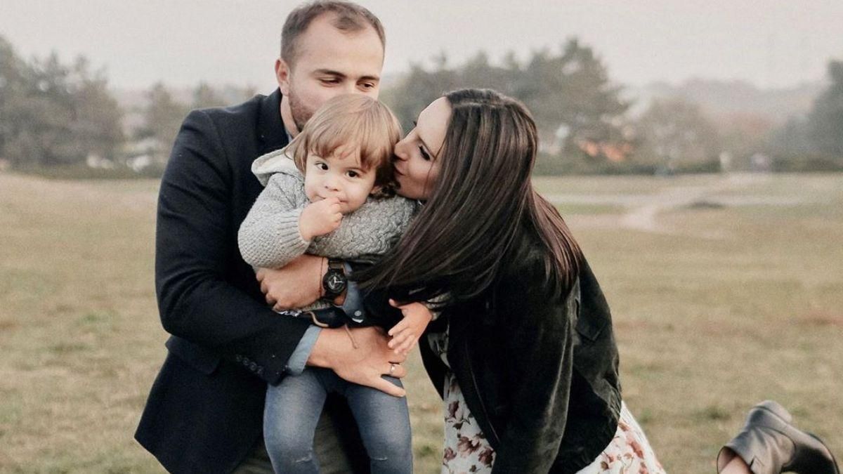 Джамала привітала з Днем сім'ї: зворушливі фото з чоловіком та сином Джамала привітала з Днем сім'ї: зворушливі фото з чоловіком та сином