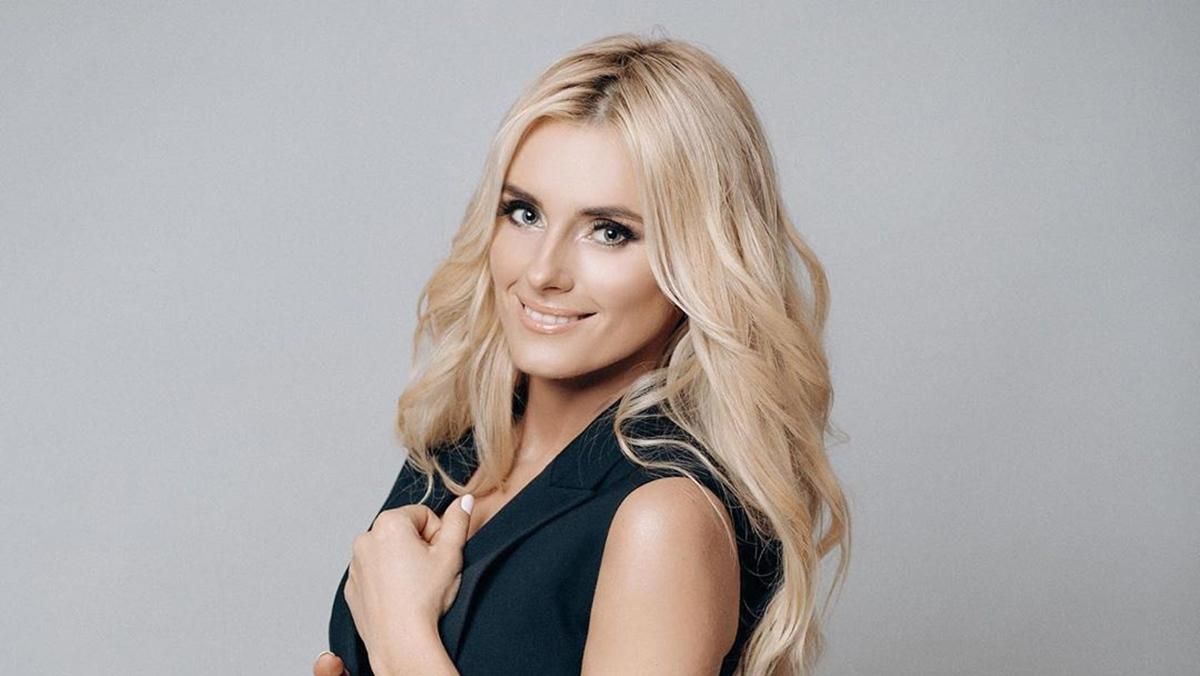 У мініспідниці та шкірянці: Ірина Федишин здивувала зухвалим образом – фото У мініспідниці та шкірянці: Ірина Федишин здивувала зухвалим образом – фото