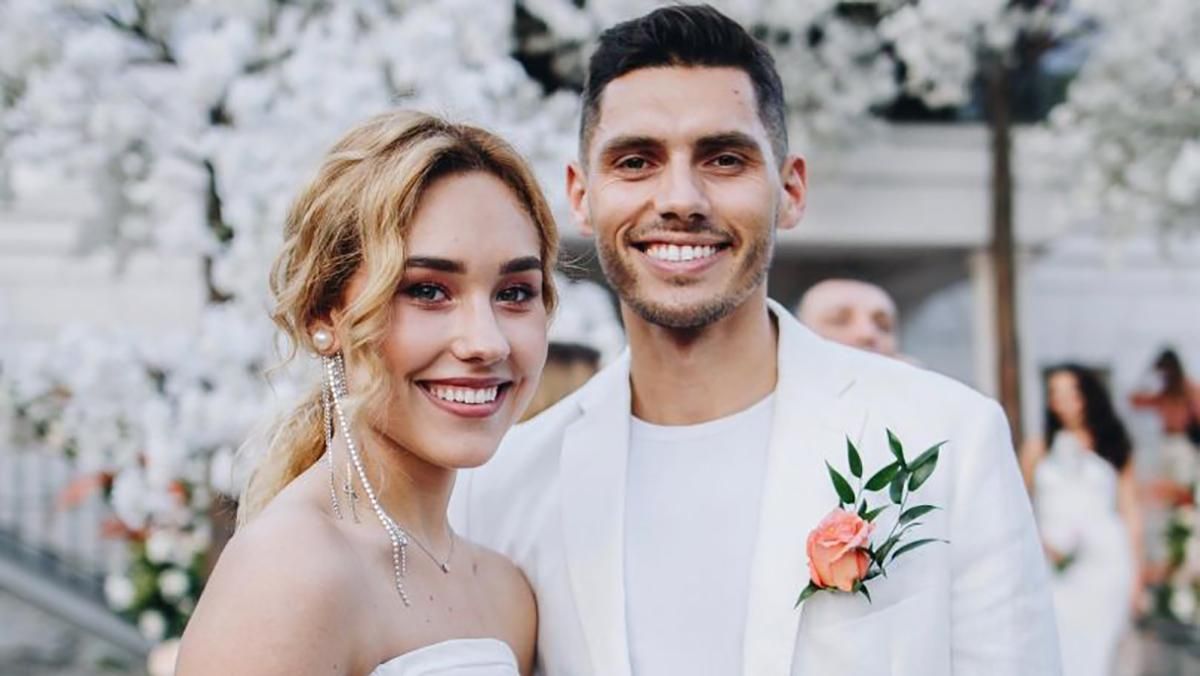 Весілля Добриніна і Даші Квіткової – перші фото 20 травня 2020 Весілля Добриніна і Даші Квіткової – перші фото 20 травня 2020