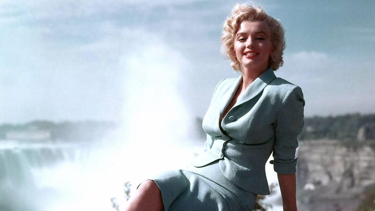 Як Мерилін Монро готувалась до зйомок: мережу підкорило архівне фото зірки Як Мерилін Монро готувалась до зйомок: мережу підкорило архівне фото зірки