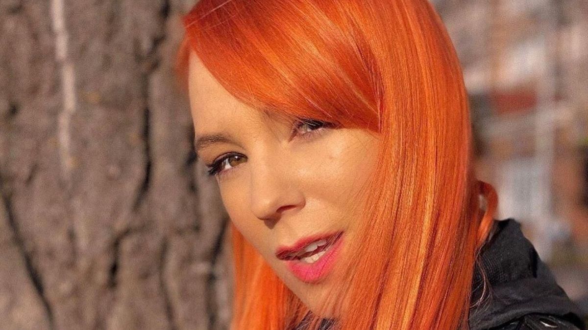 Вагітна Світлана Тарабарова показала, як готується до Дня вишиванки: чарівне фото Вагітна Світлана Тарабарова показала, як готується до Дня вишиванки: чарівне фото