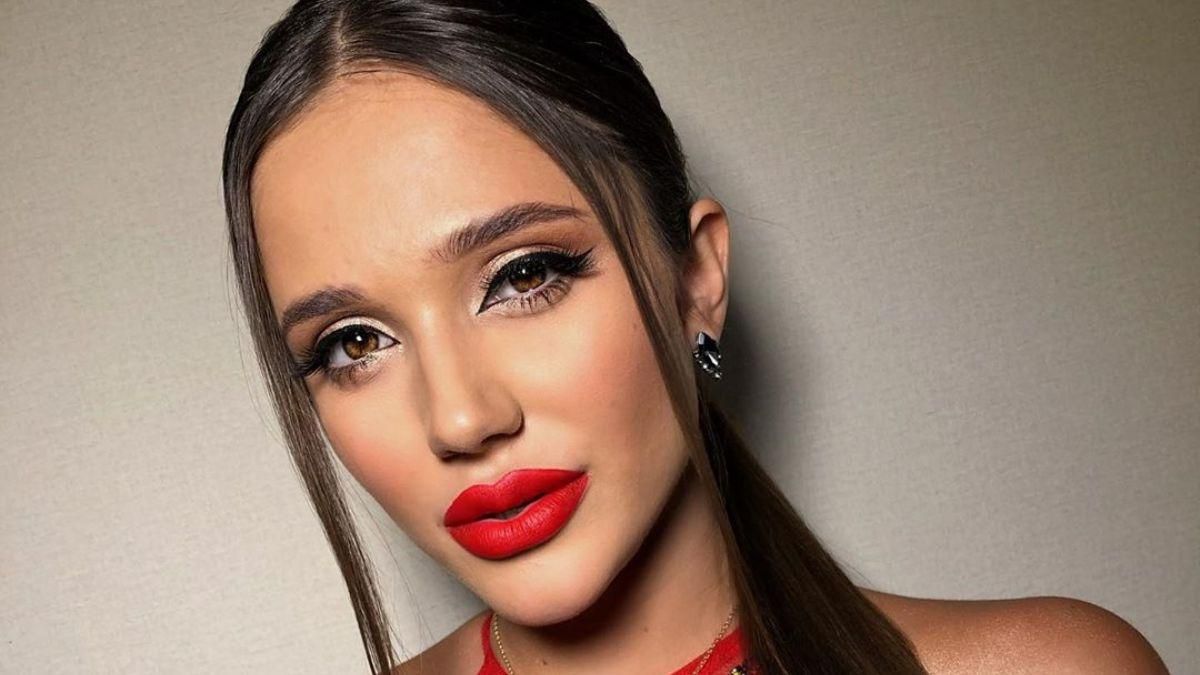 Финалистка "Холостяка-10" Даша поделилась откровенным фото, где появилась без нижнего белья Финалистка "Холостяка-10" Даша поделилась откровенным фото, где появилась без нижнего белья