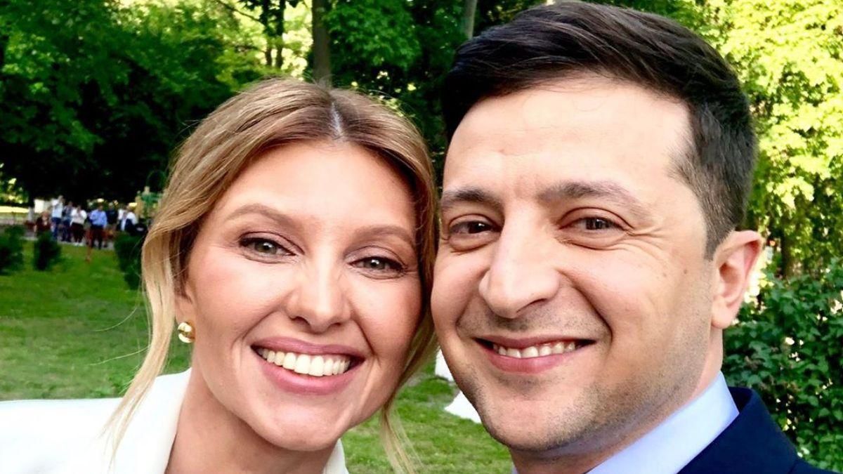 Елена Зеленская поздравила с Днем вышиванки: яркое фото с мужем Елена Зеленская поздравила с Днем вышиванки: яркое фото с мужем