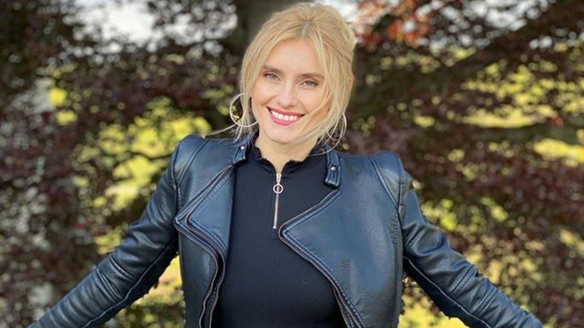 Ирина Федишин показала, как качает пресс дома: видео Ирина Федишин показала, как качает пресс дома: видео