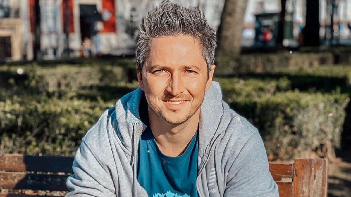 Олександр Педан розповів історію з дитинства про вишиванку: яскраві архівні фото Олександр Педан розповів історію з дитинства про вишиванку: яскраві архівні фото