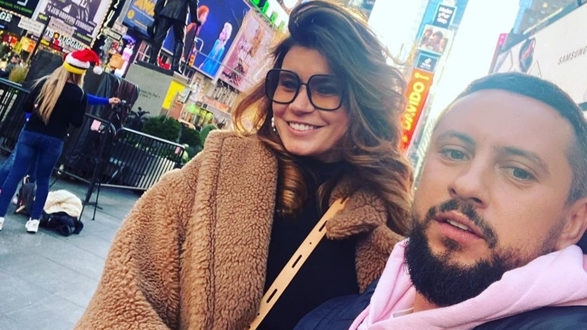 У вишиванці з вагітною дружиною: Монатік вперше показав кохану при надії У вишиванці з вагітною дружиною: Монатік вперше показав кохану при надії