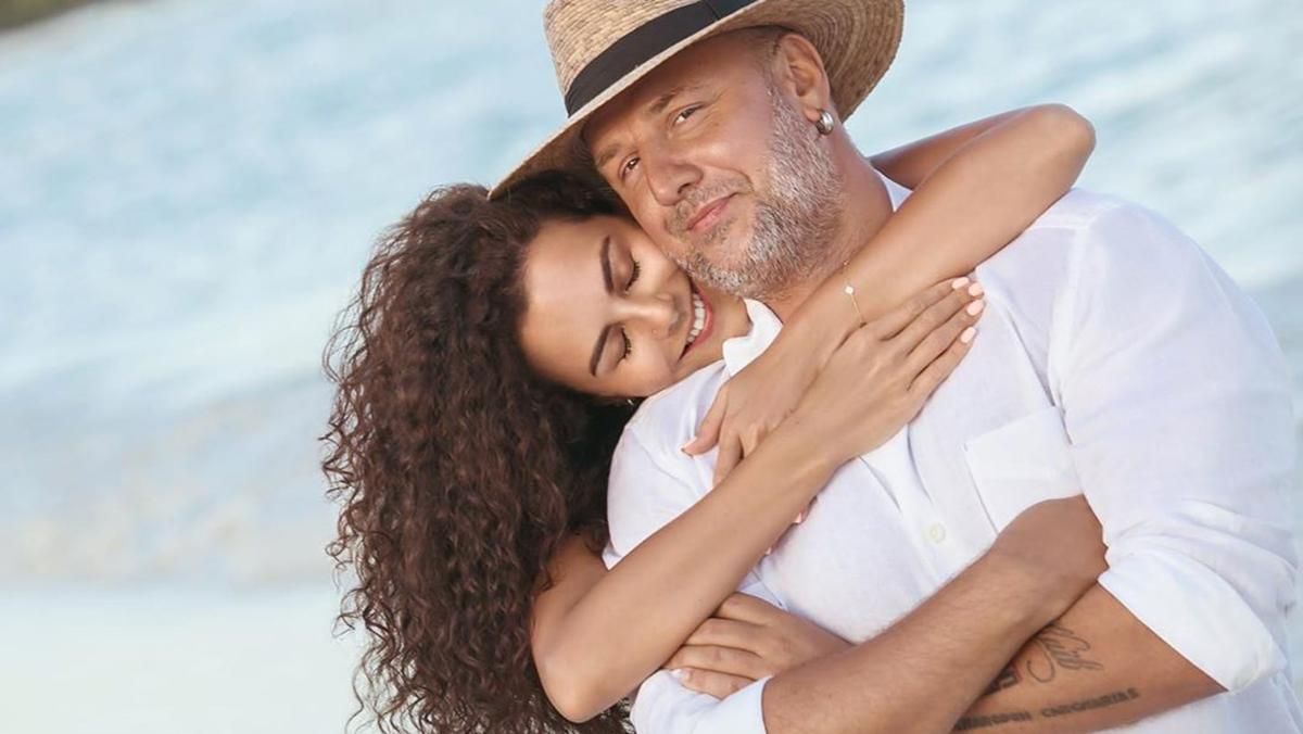 Потап привітав Каменських з річницею весілля Потап привітав Каменських з річницею весілля