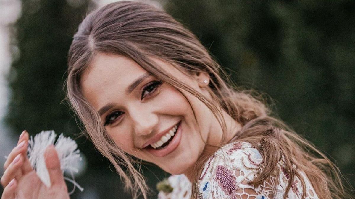 Победительница "Холостяка-10" Даша показала фото страстного поцелуя с Максом в финале Победительница "Холостяка-10" Даша показала фото страстного поцелуя с Максом в финале