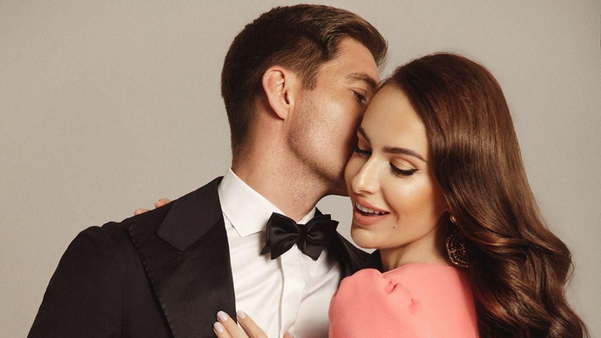 Владимир Остапчук позировал в романтической фотосессии с любимой: удивительные фото Владимир Остапчук позировал в романтической фотосессии с любимой: удивительные фото