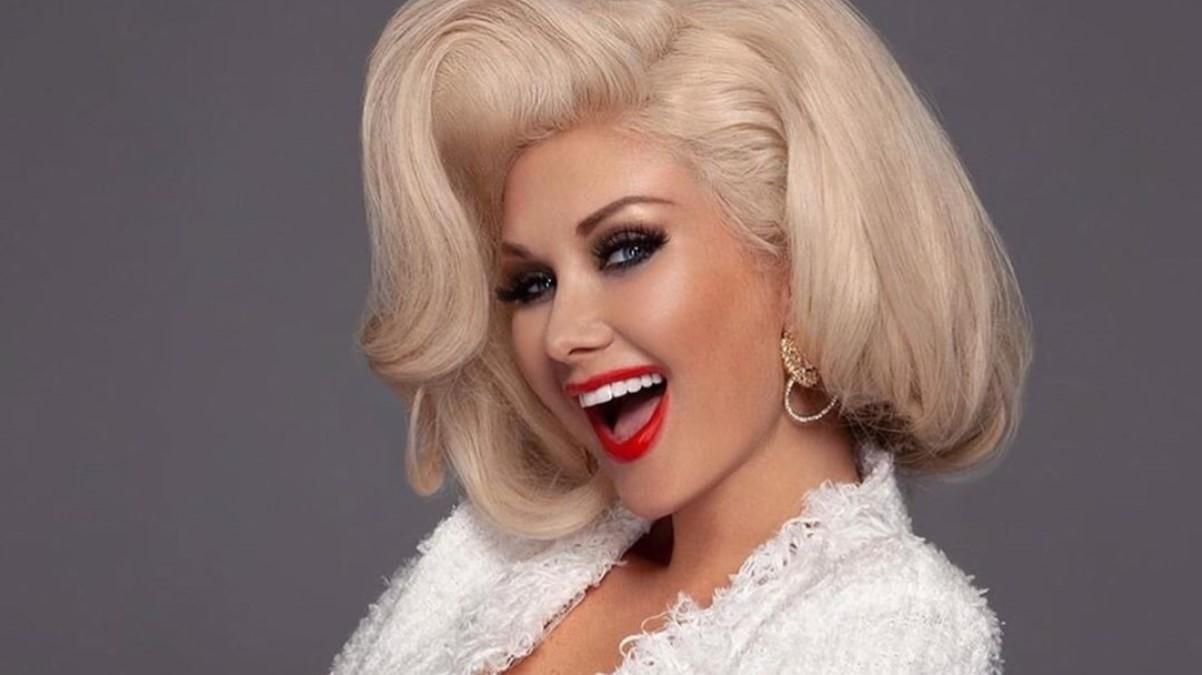 Екатерина Бужинская примерила трендовое платье с пикантным декольте: фото Екатерина Бужинская примерила трендовое платье с пикантным декольте: фото