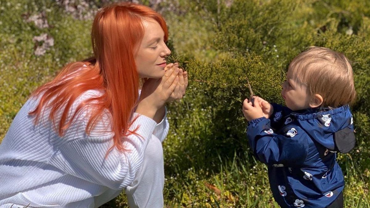 Беременная Светлана Тарабарова показала, как ее сын пытается съесть пластилин: смешное видео Беременная Светлана Тарабарова показала, как ее сын пытается съесть пластилин: смешное видео