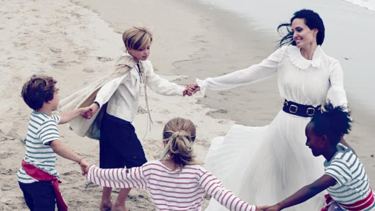 Ще одна дитина Анджеліни Джолі готується до зміни статі, – ЗМІ Ще одна дитина Анджеліни Джолі готується до зміни статі, – ЗМІ