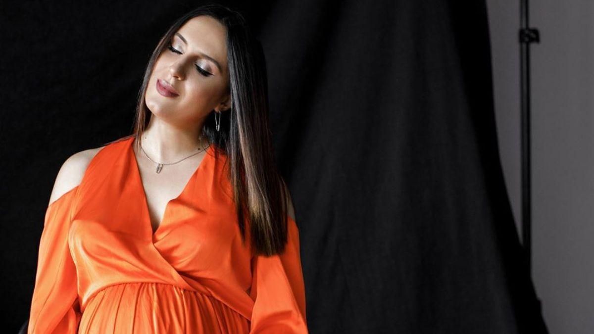 У помаранчевій сукні: вагітна Джамала замилувала мережу літнім образом