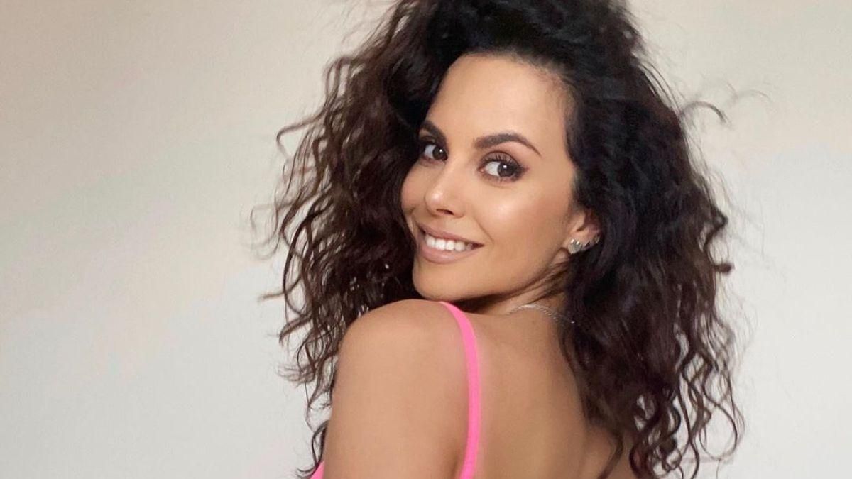 У топі та блискучих штанах: Настя Каменських показала запальні танці – відео У топі та блискучих штанах: Настя Каменських показала запальні танці – відео