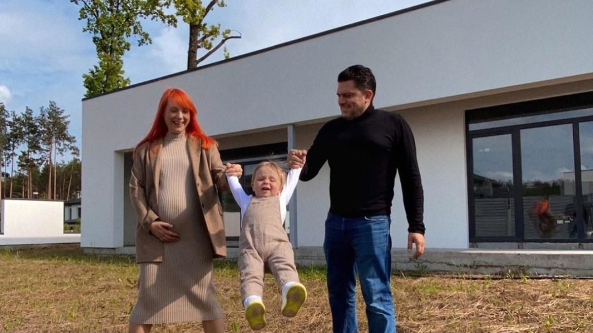 Светлана Тарабарова приобрела первое жилье: эффектные фото поместья Светлана Тарабарова приобрела первое жилье: эффектные фото поместья