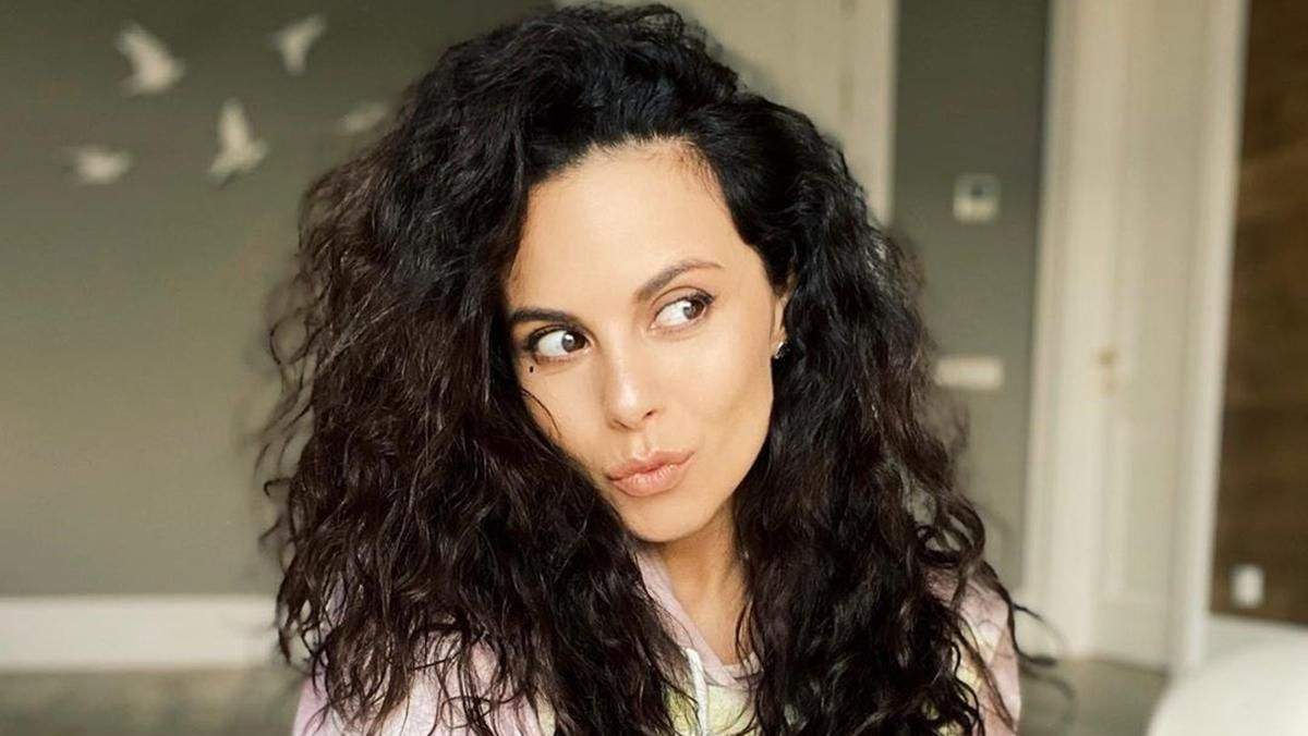 У рожевій майці та шкіряних штанах: Настя Каменських влаштувала запальні танці У рожевій майці та шкіряних штанах: Настя Каменських влаштувала запальні танці