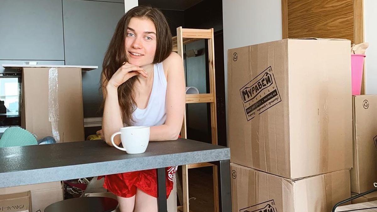 Не чувствую себя в безопасности: Jerry Heil показала новую квартиру и раскрыла, почему переехала Не чувствую себя в безопасности: Jerry Heil показала новую квартиру и раскрыла, почему переехала