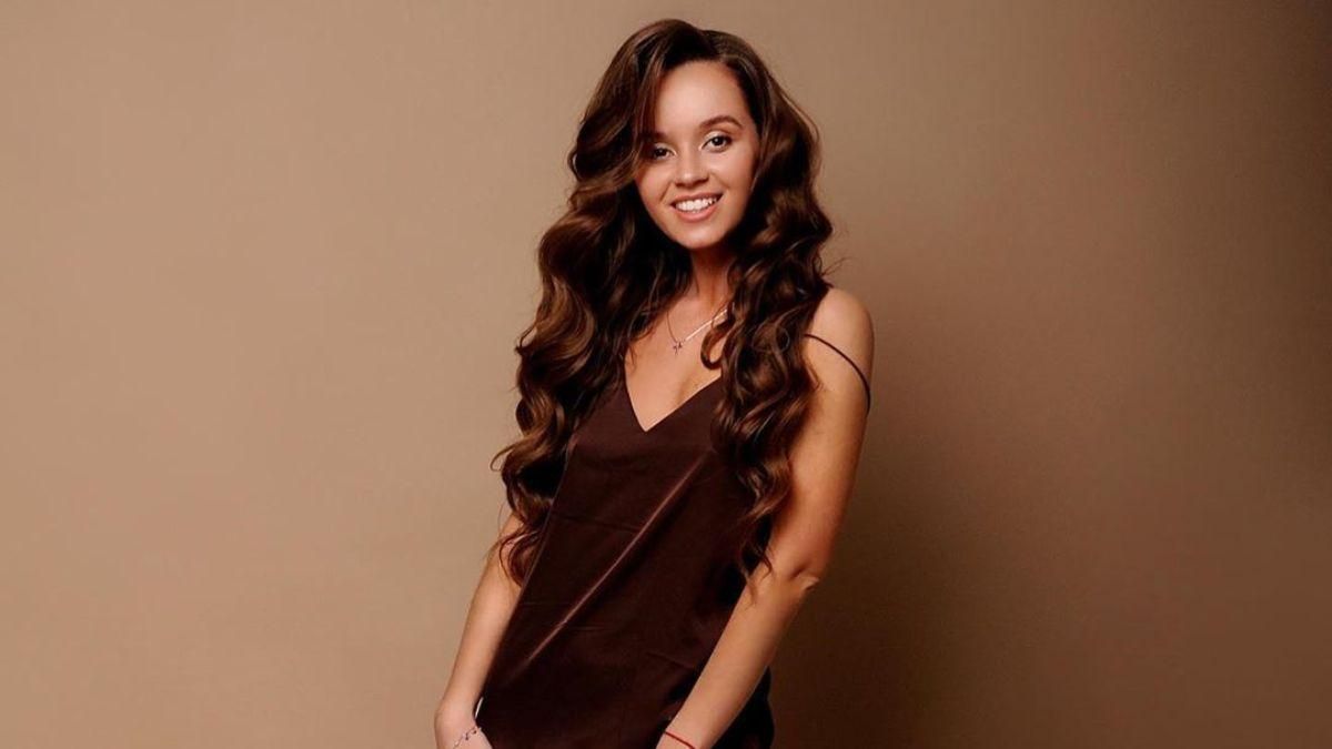 Алина из "Холостяка-10" похвасталась стройными ногами в соблазнительной одежде: нежное видео Алина из "Холостяка-10" похвасталась стройными ногами в соблазнительной одежде: нежное видео