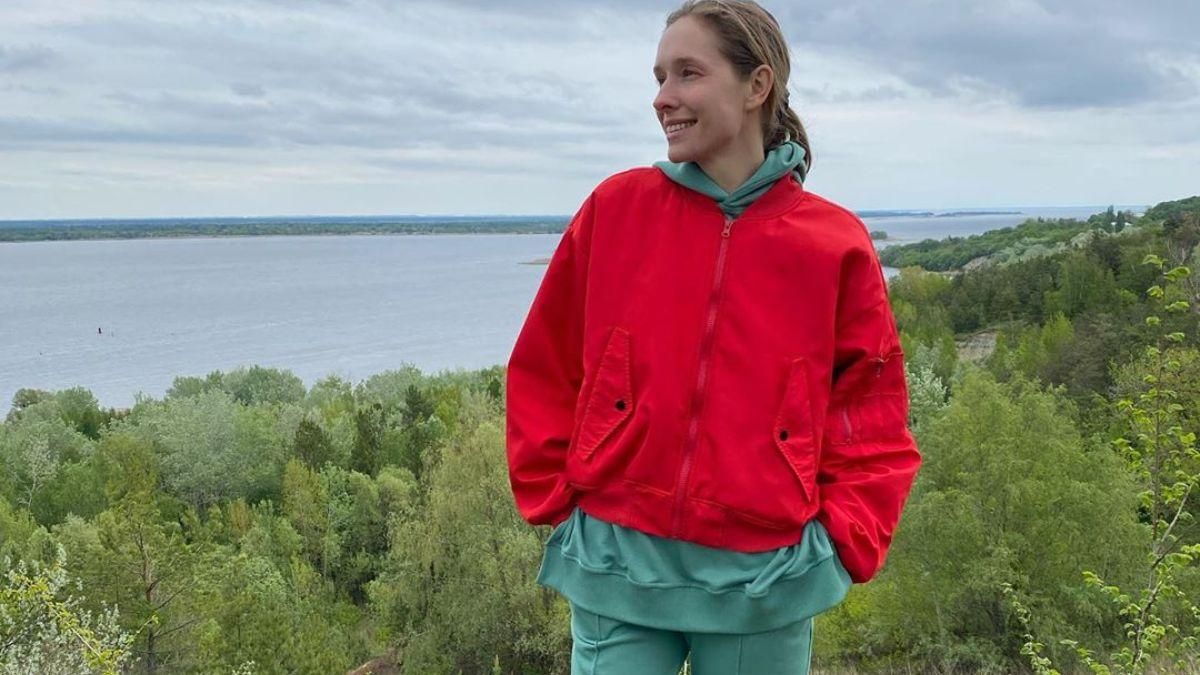 Катя Осадчая позировала возле деревянной часовни и рассказала, где будет отдыхать этим летом Катя Осадчая позировала возле деревянной часовни и рассказала, где будет отдыхать этим летом