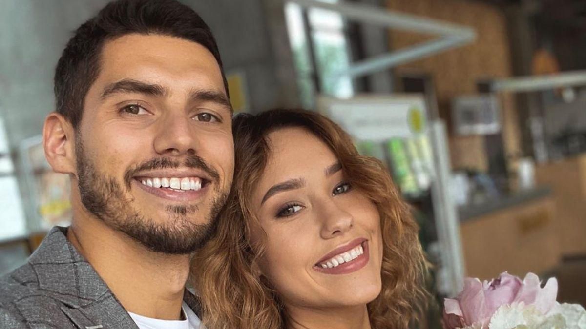 Нікіта Добринін показав романтичне відео з дружиною та розповів, як побудувати здорові стосунки Нікіта Добринін показав романтичне відео з дружиною та розповів, як побудувати здорові стосунки