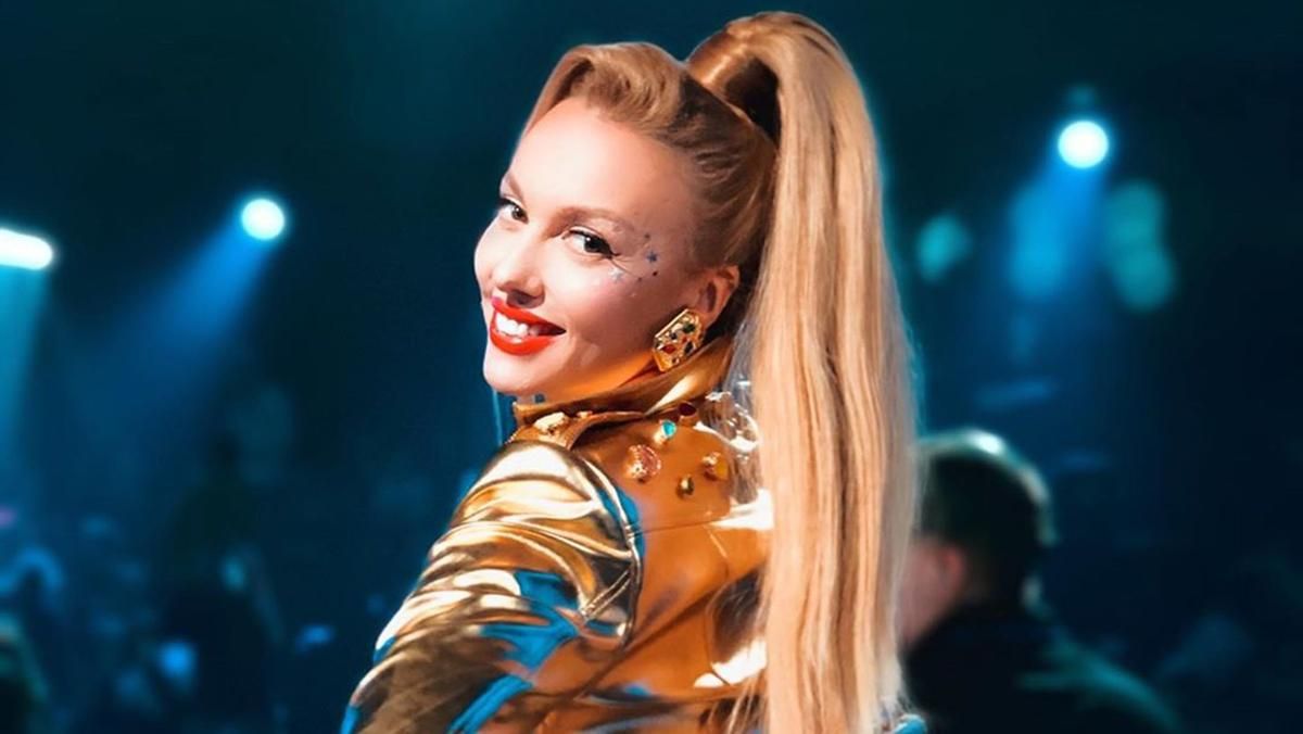 В коротких шортах: Оля Полякова показала забавные фото с рыбалки В коротких шортах: Оля Полякова показала забавные фото с рыбалки