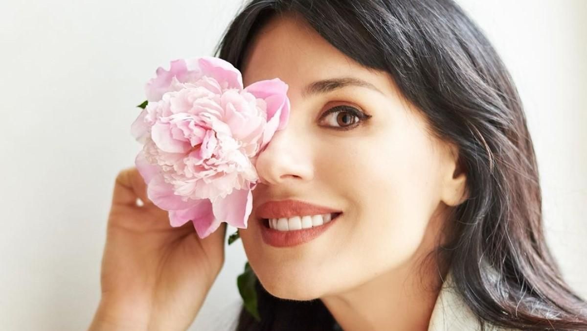 Маша Єфросиніна показала, як виглядає до професійного макіяжу і після Маша Єфросиніна показала, як виглядає до професійного макіяжу і після