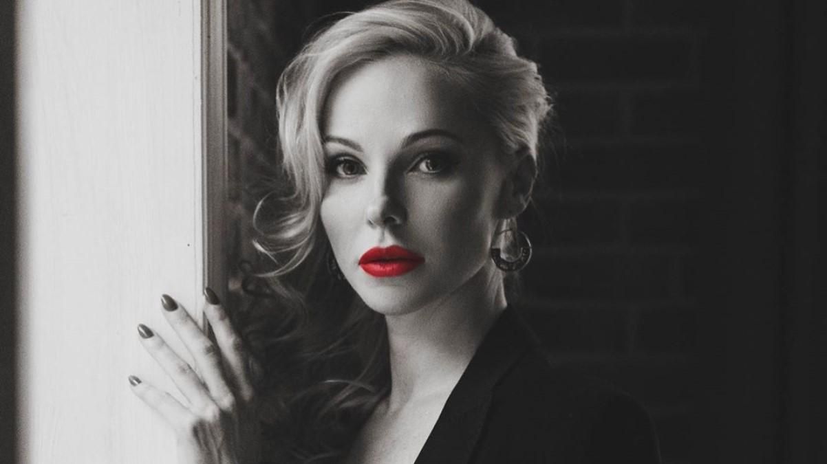 В стиле "Города грехов": актриса Даша Трегубова примерила жаркий образ В стиле "Города грехов": актриса Даша Трегубова примерила жаркий образ