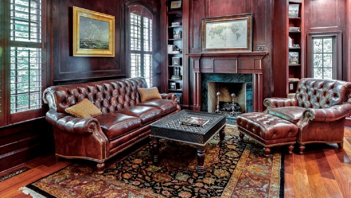 Камин для квартиры с интерьером в английском стиле Камин для квартиры с интерьером в английском стиле