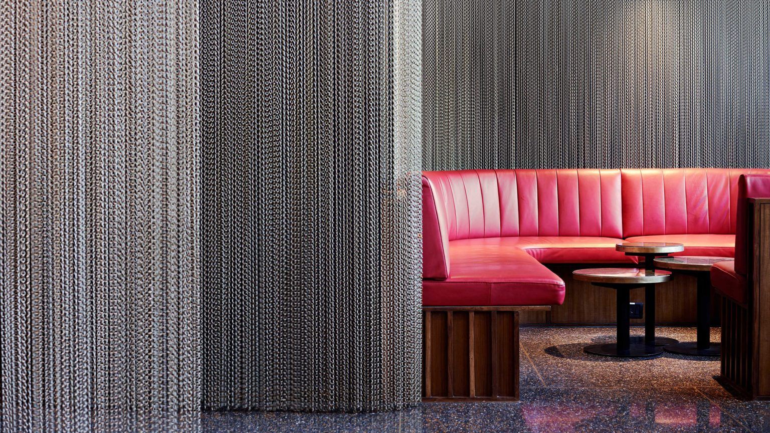 Новий тренд в інтер'єрі: ланцюги замість перегородок – фото Новий тренд в інтер'єрі: ланцюги замість перегородок – фото