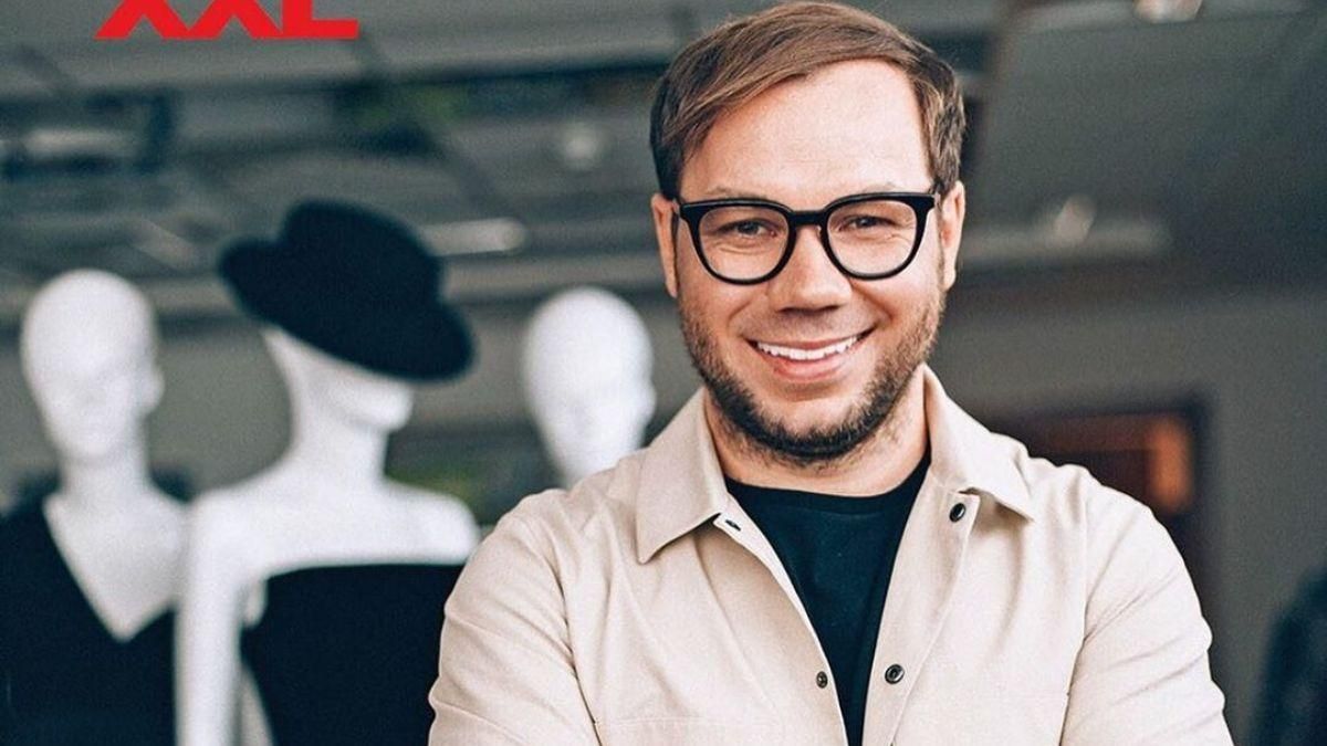 Андре Тан показал, как носить одежду с тропическим принтом Андре Тан показал, как носить одежду с тропическим принтом