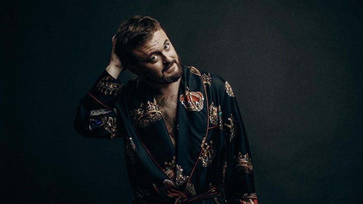 Дзидзьо показал, как бы выглядел, если бы был женщиной: забавное фото Дзидзьо показал, как бы выглядел, если бы был женщиной: забавное фото