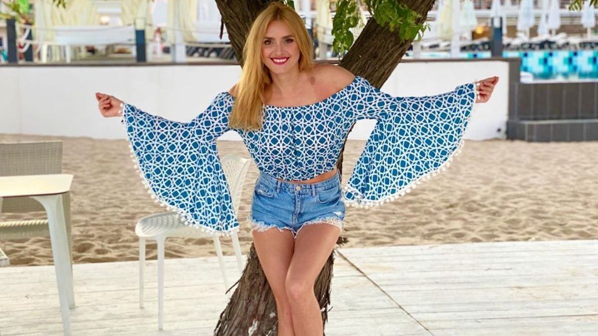 Ірина Федишин із собачкою прогулялася морським узбережжям: миловидне відео Ірина Федишин із собачкою прогулялася морським узбережжям: миловидне відео