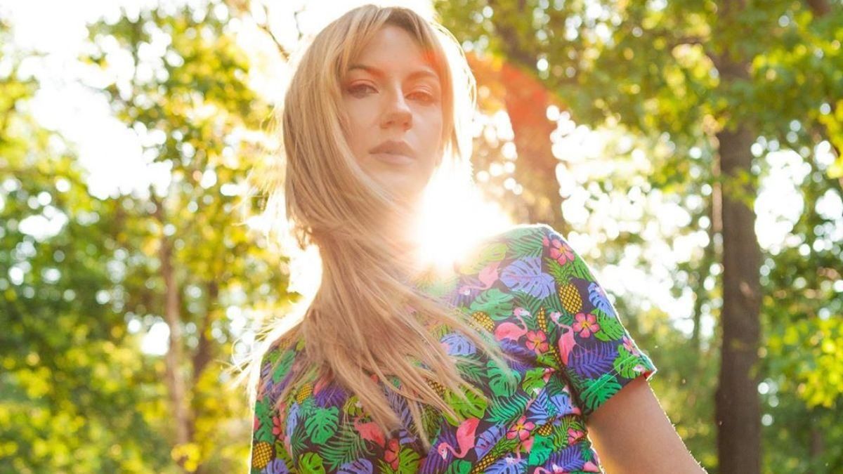 Леся Никитюк похвасталась ярким летним образом: фото Леся Никитюк похвасталась ярким летним образом: фото