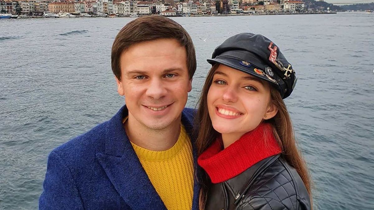 Дружина Комарова розповіла про польоти в умовах карантину Дружина Комарова розповіла про польоти в умовах карантину