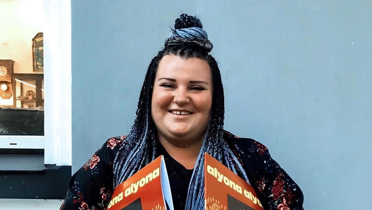 Орендована кімната, маршрутки і метро: Alyona Alyona розсекретила, як живе насправді Орендована кімната, маршрутки і метро: Alyona Alyona розсекретила, як живе насправді