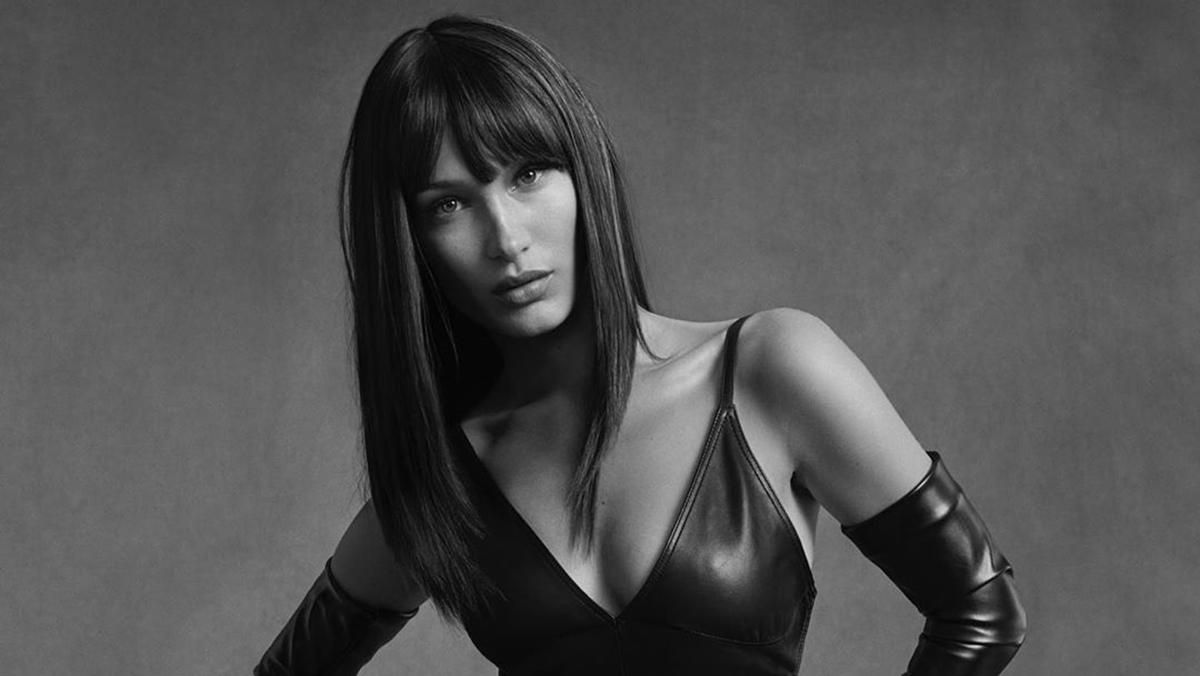 У мінішортах та шкіряному костюмі: Белла Хадід підкорила зухвалою зйомкою У мінішортах та шкіряному костюмі: Белла Хадід підкорила зухвалою зйомкою