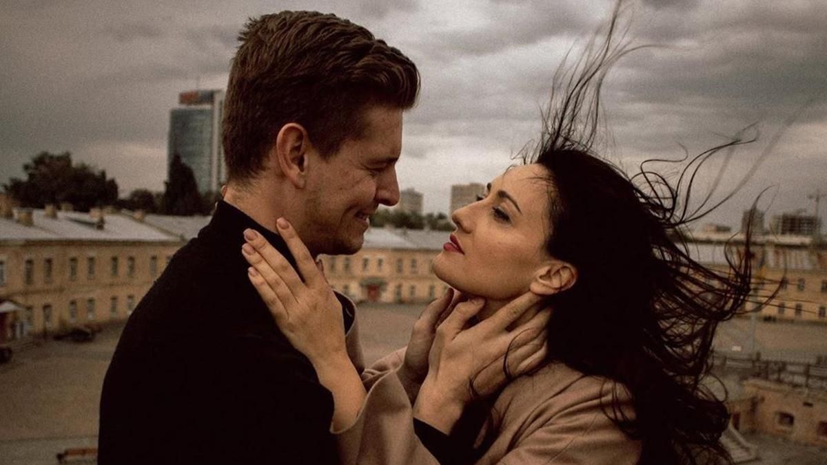 "Зарядил" в лицо: Соломия Витвицкая рассказала курьезную историю о травматическом поцелуе "Зарядил" в лицо: Соломия Витвицкая рассказала курьезную историю о травматическом поцелуе