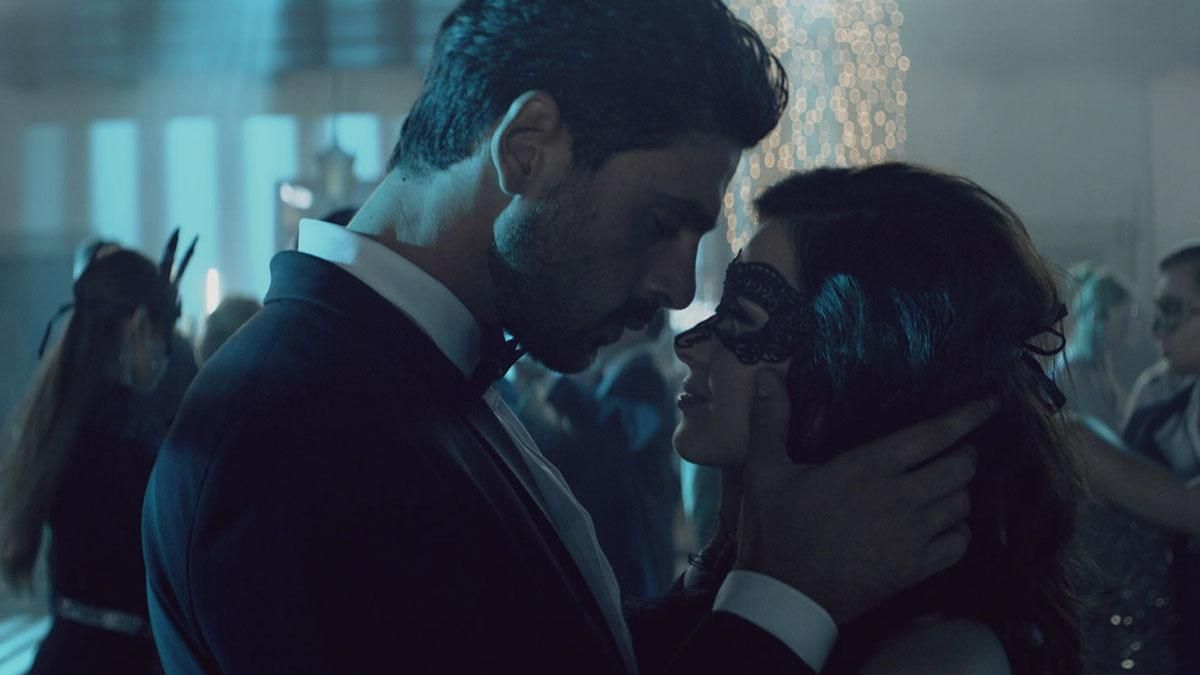 Еротичний фільм "365 днів" оскандалився: чому співачка Даффі вимагає забрати його з Netflix Еротичний фільм "365 днів" оскандалився: чому співачка Даффі вимагає забрати його з Netflix