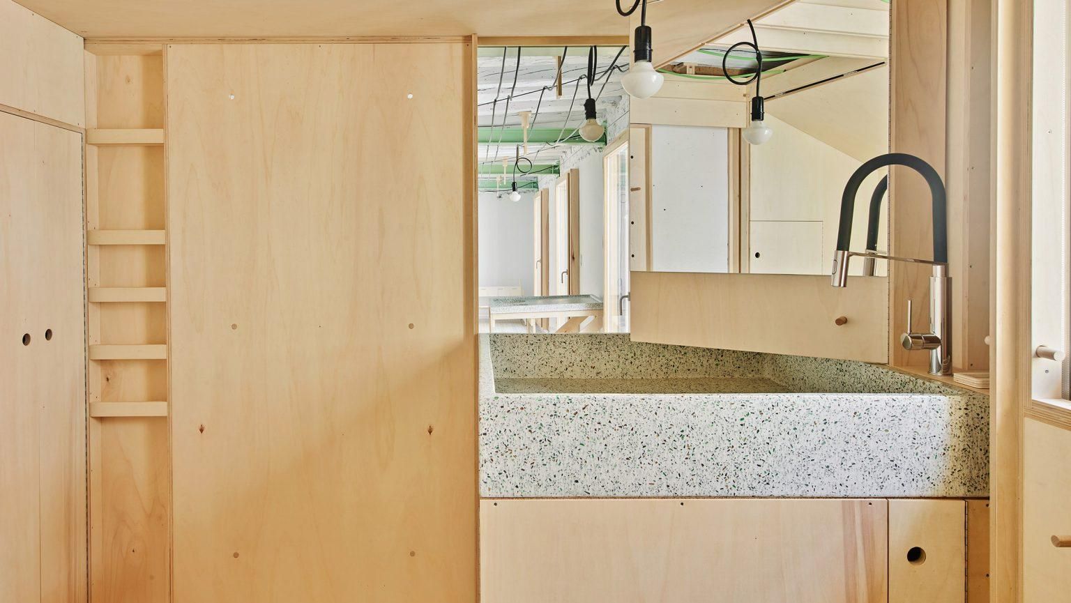 Відновлення покинутих будинків за допомогою дерева: приклад ремонту з Іспанії – фото Відновлення покинутих будинків за допомогою дерева: приклад ремонту з Іспанії – фото