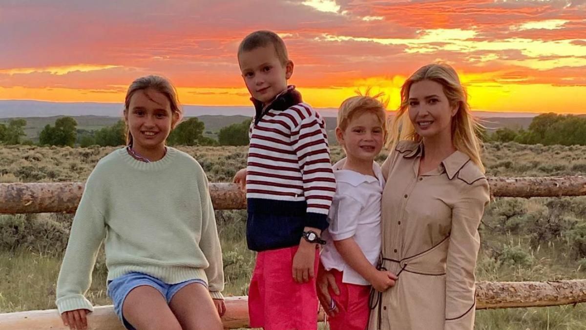 Иванка Трамп показала, как провела День независимости США: уютные семейные фото Иванка Трамп показала, как провела День независимости США: уютные семейные фото