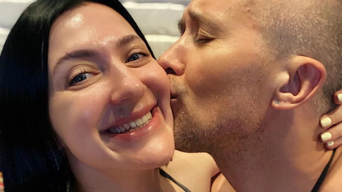 Именинница Снежана Бабкина показала милое фото из детства, а муж засыпал ее поздравлениями Именинница Снежана Бабкина показала милое фото из детства, а муж засыпал ее поздравлениями