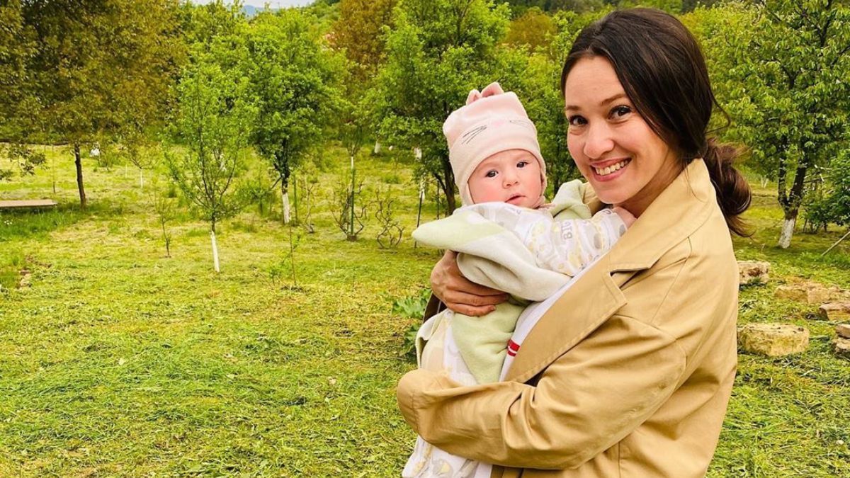 Я за грудне вигодовування: Наталка Карпа відреагувала на критику через фото, де годує доньку Я за грудне вигодовування: Наталка Карпа відреагувала на критику через фото, де годує доньку