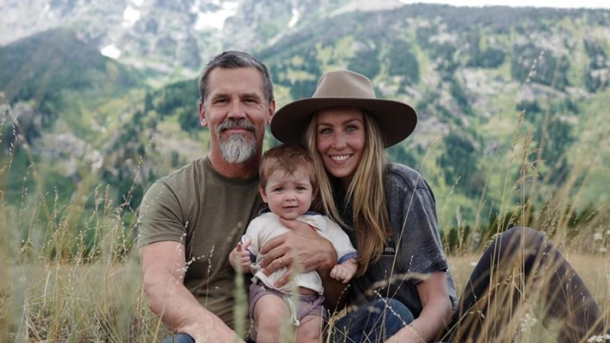 Зірка "Месників" Джош Бролін вчетверте стане батьком: чарівне фото Зірка "Месників" Джош Бролін вчетверте стане батьком: чарівне фото